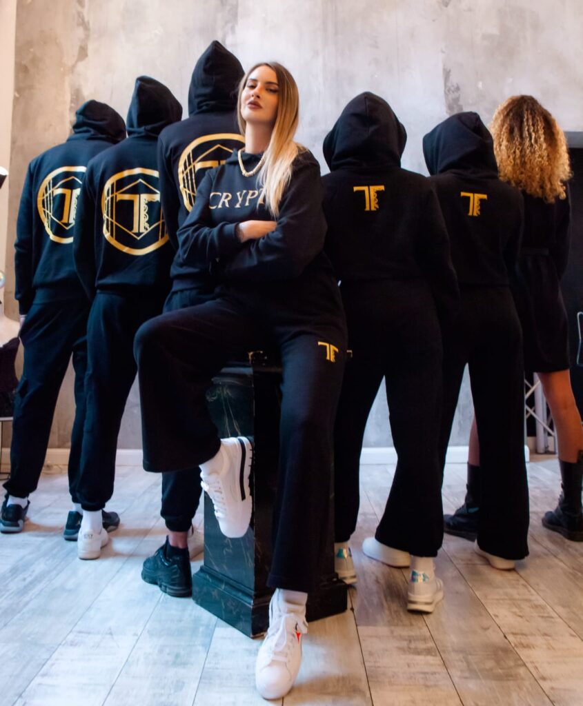 Collezione Crypto di Thaira Couture